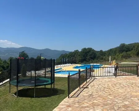 пиперите Vila *