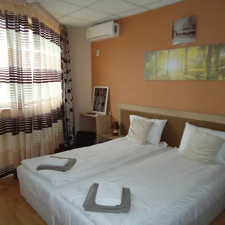пиперите Vila Aprilci