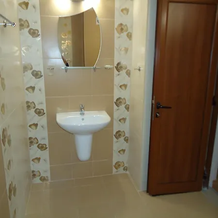 пиперите Vila Aprilci