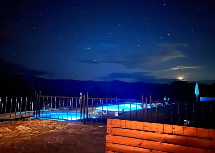 пиперите 阿普里尔齐